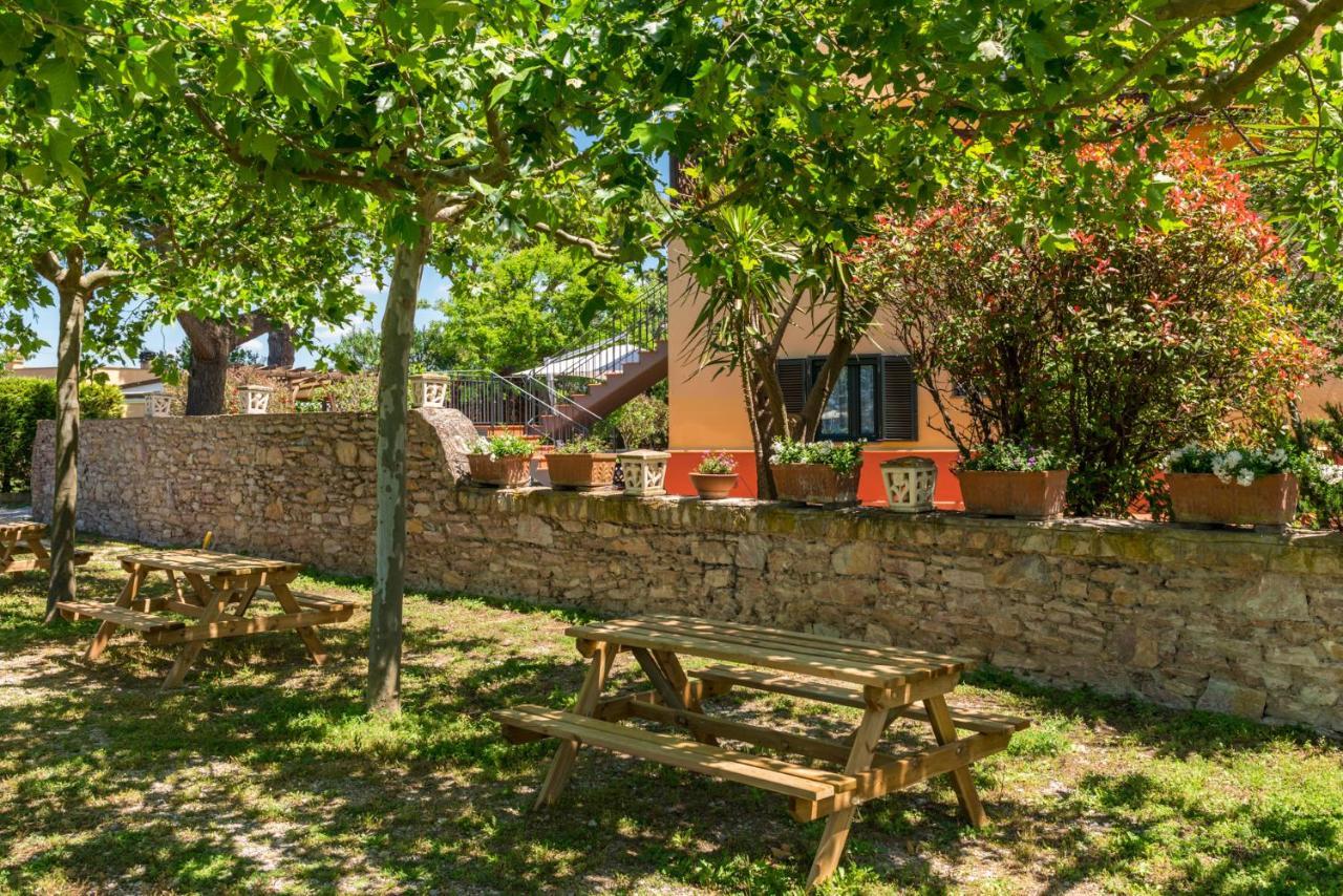 Agriturismo Le Vecchie Scuole Campiglia Marittima Exteriör bild