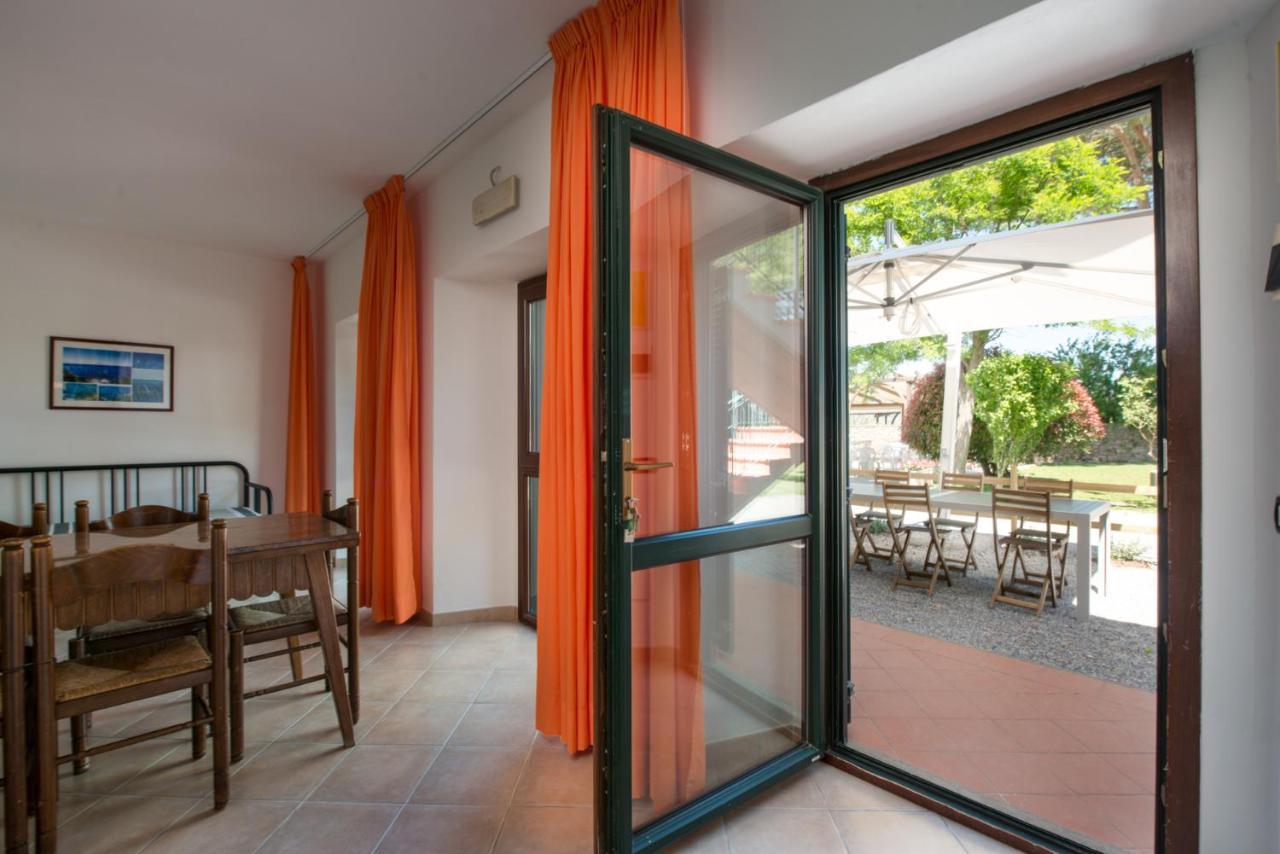 Agriturismo Le Vecchie Scuole Campiglia Marittima Exteriör bild